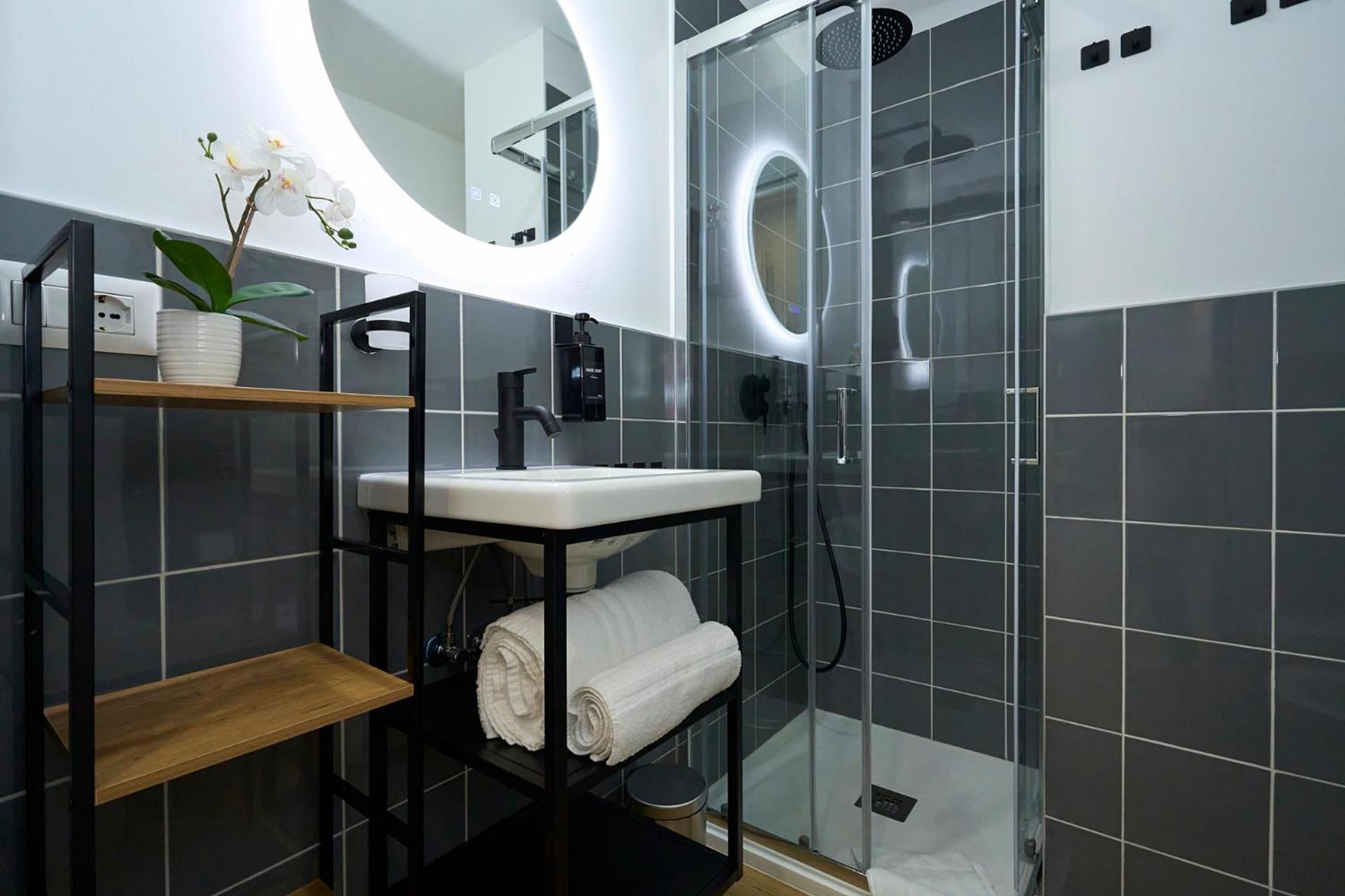 Duomo 10 Min - Cozy With Netflix & Wifi Διαμέρισμα Μιλάνο Εξωτερικό φωτογραφία